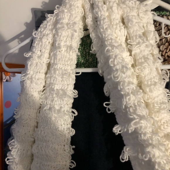 Pure Hand knit Scarf - Picture 8 of 8